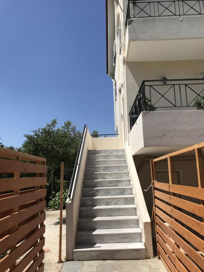 Beautiful Maisonette With A View To The Mountains And The Sea Agia Marina  Dış mekan fotoğraf