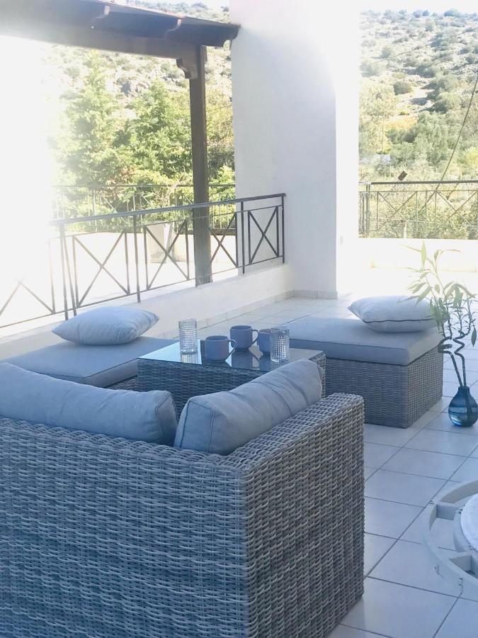 Beautiful Maisonette With A View To The Mountains And The Sea Agia Marina  Dış mekan fotoğraf